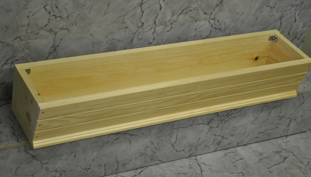 BOÎTE à FLEURS EN PIN