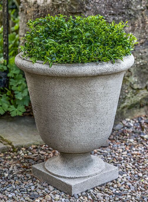 Urne hampton terrace